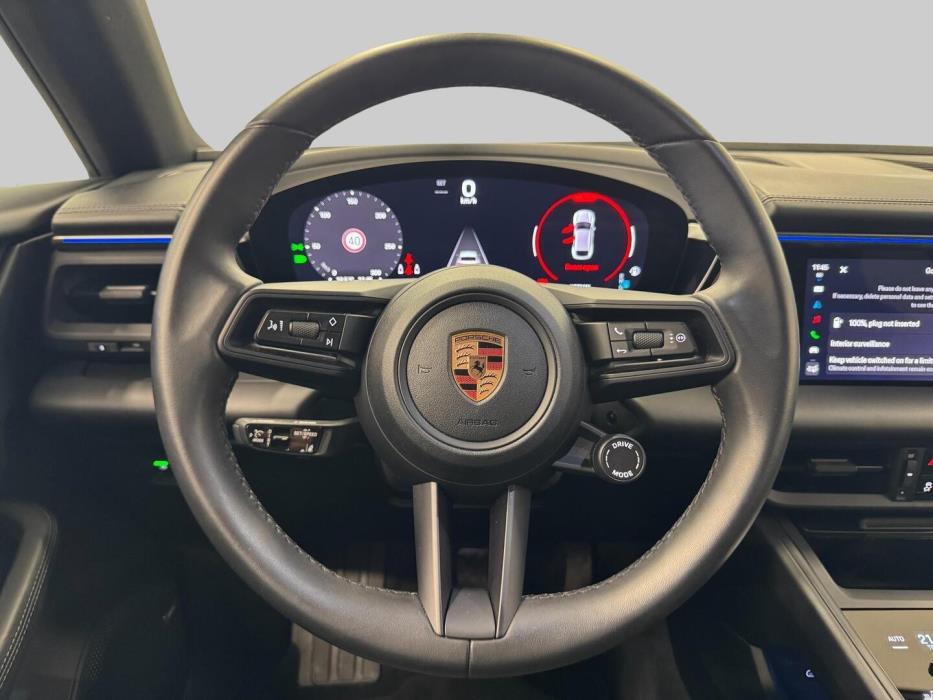PORSCHE MACAN 2024