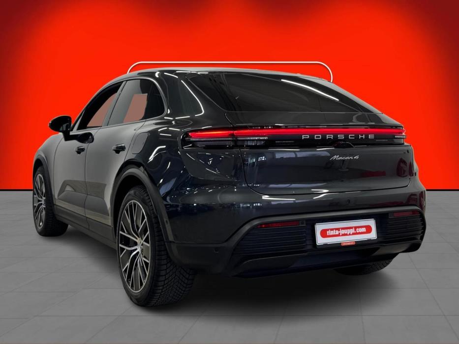 PORSCHE MACAN 2024