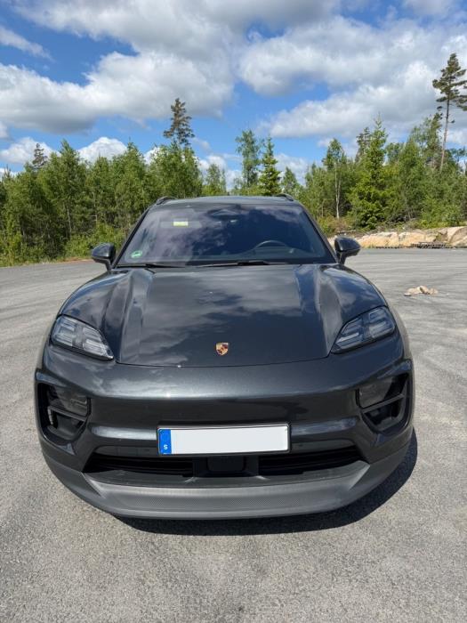 PORSCHE MACAN 2025