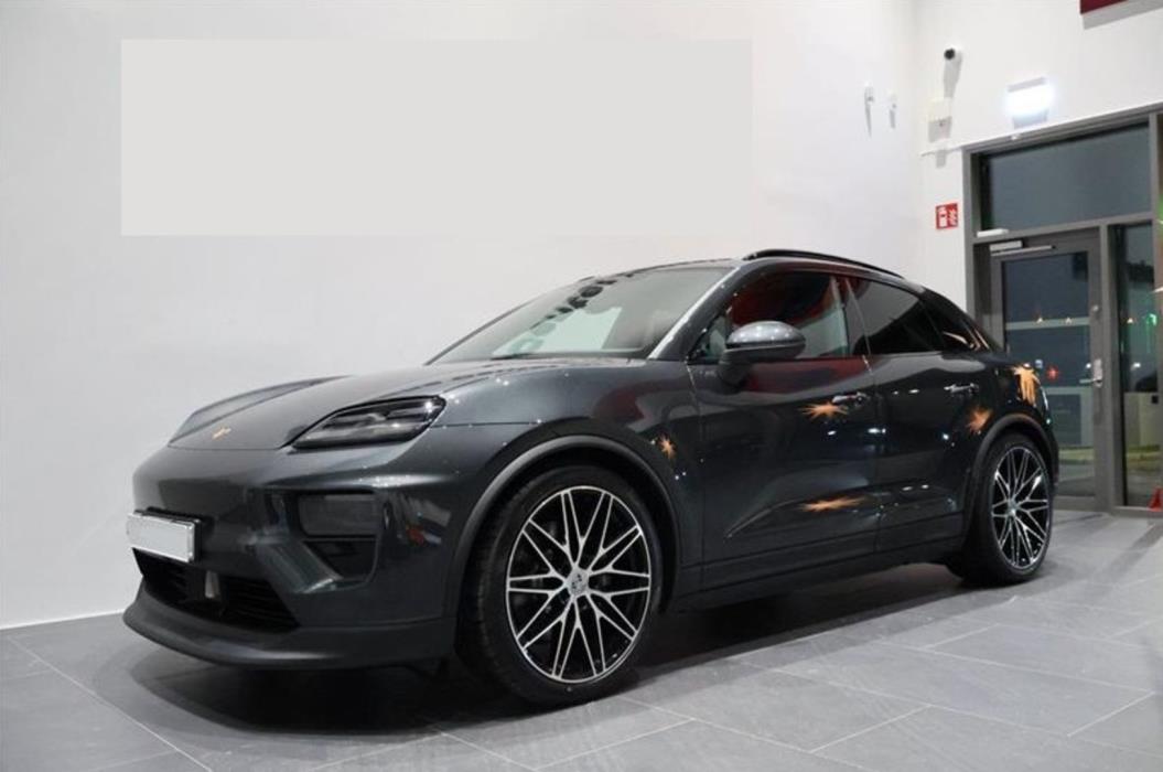 PORSCHE MACAN 2025