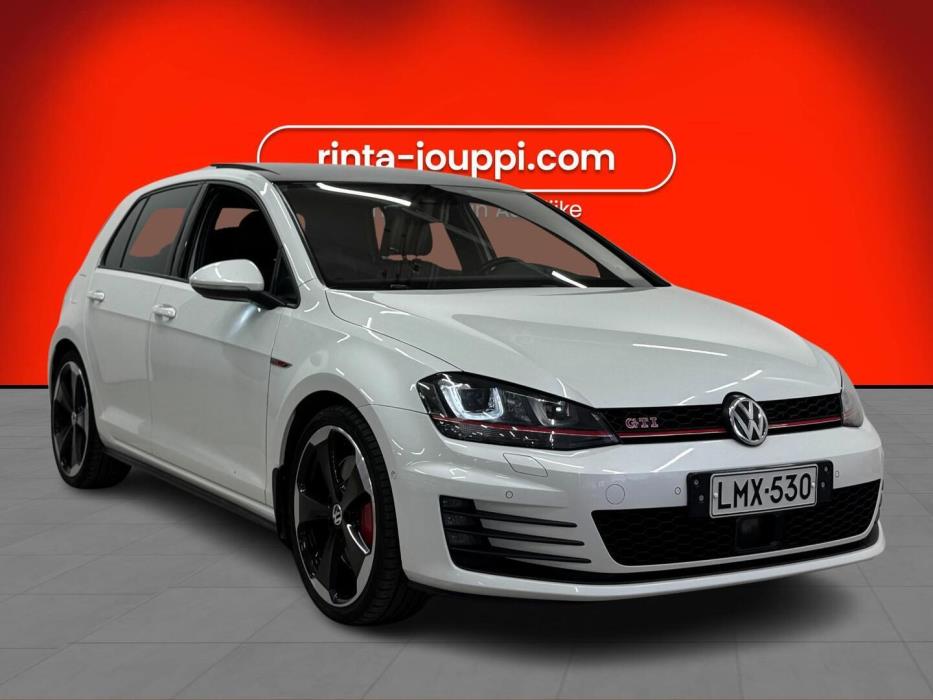 VOLKSWAGEN Golf 2015