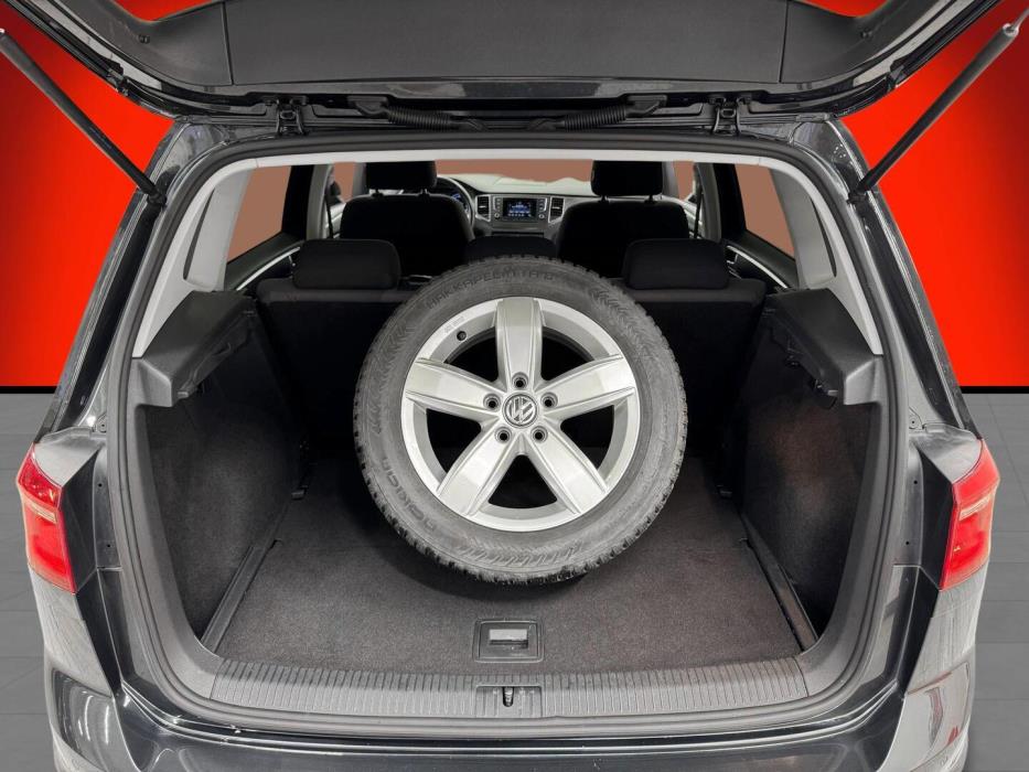 VOLKSWAGEN Golf Sportsvan 2016