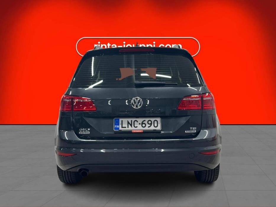 VOLKSWAGEN Golf Sportsvan 2016