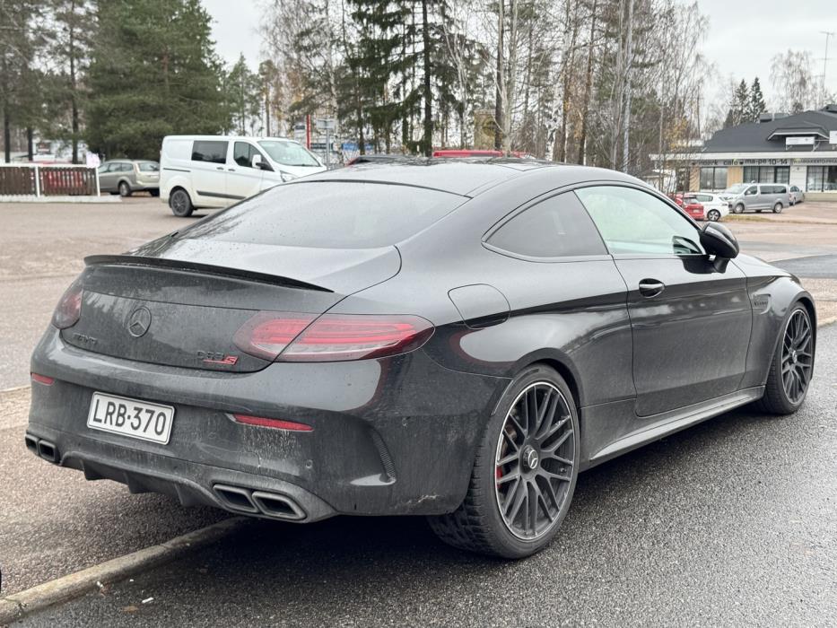 MERCEDES-BENZ C 63 AMG 2016