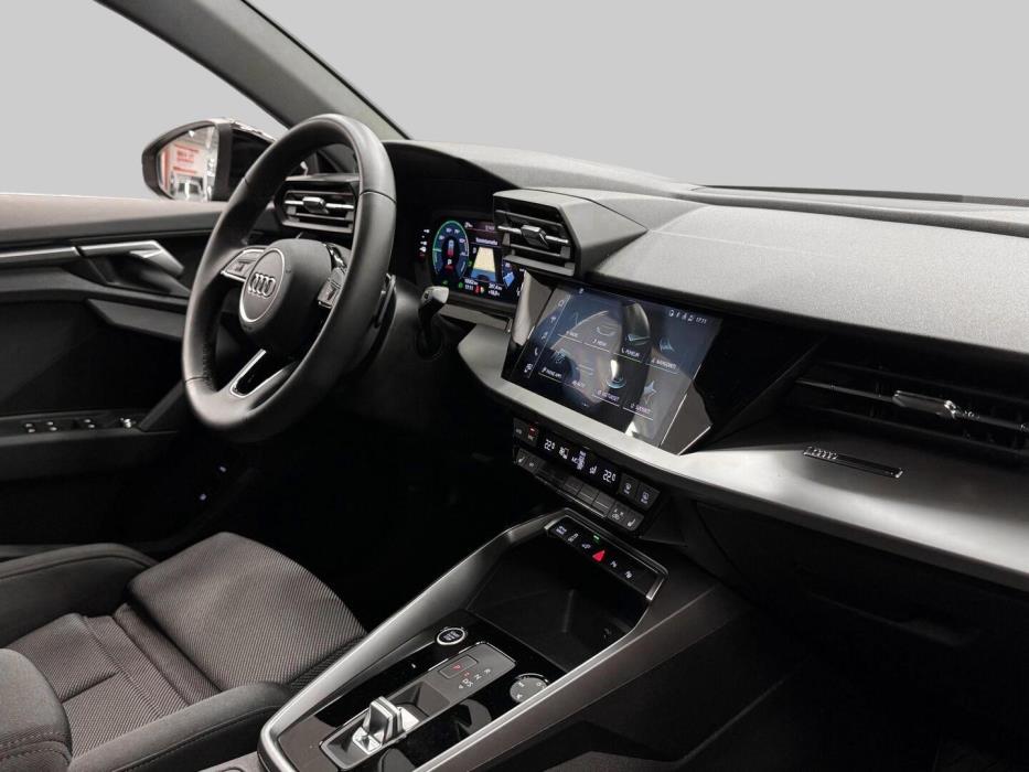 AUDI A3 2024