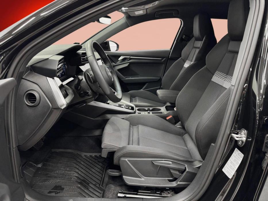 AUDI A3 2024