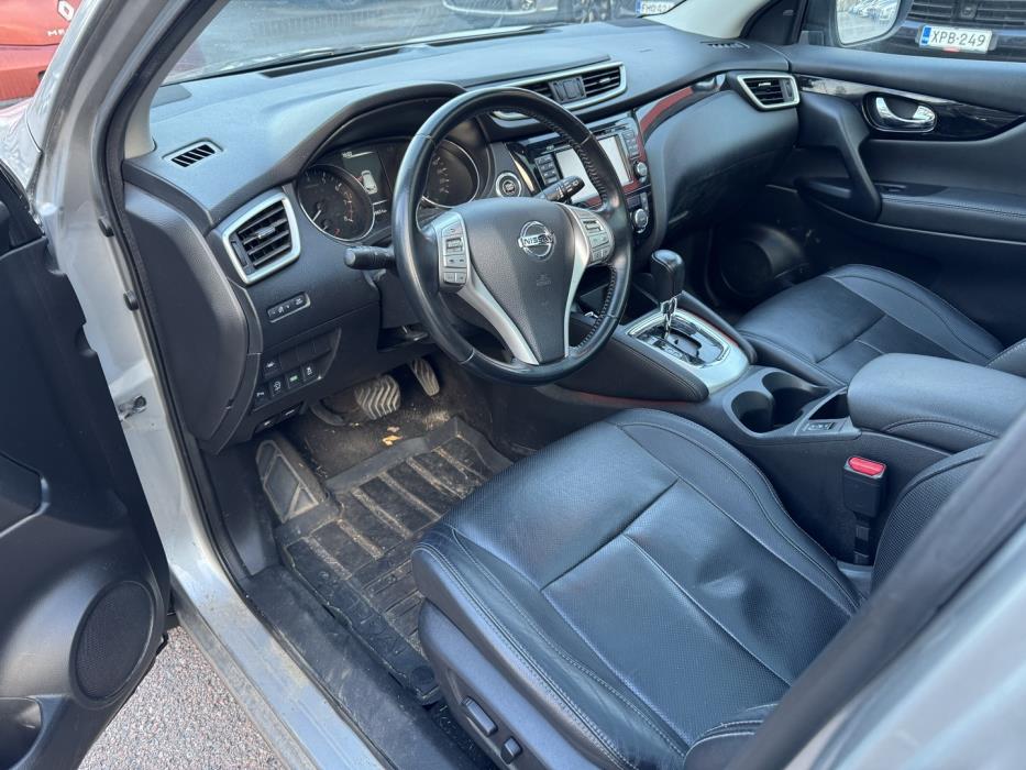 NISSAN Qashqai 2015