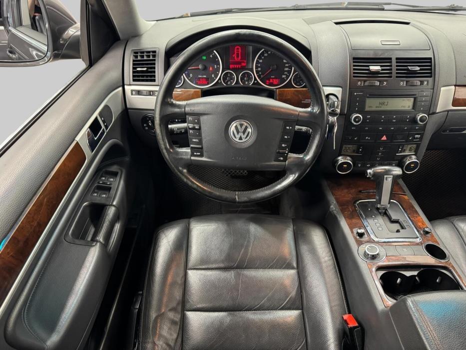 VOLKSWAGEN Touareg 2008