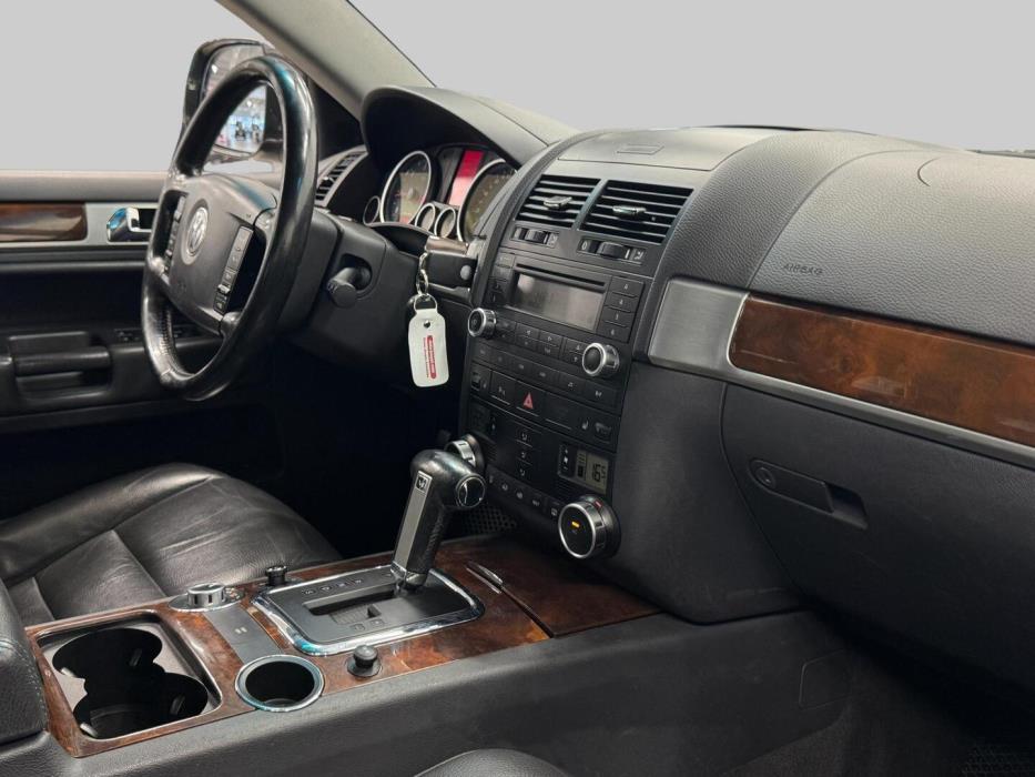 VOLKSWAGEN Touareg 2008