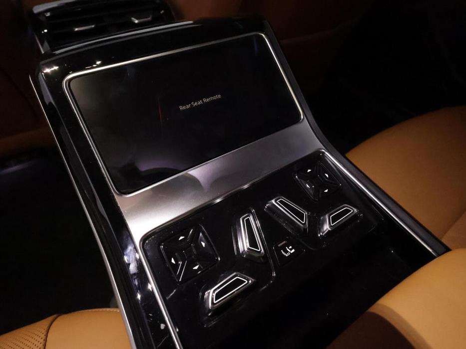 AUDI A8 2025