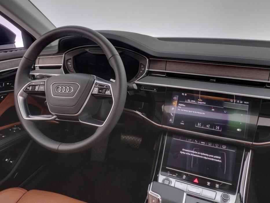 AUDI A8 2025