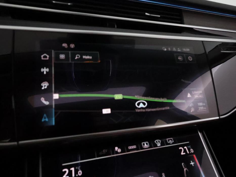 AUDI A8 2025