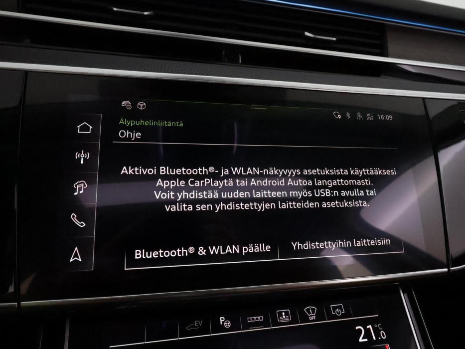 AUDI A8 2025