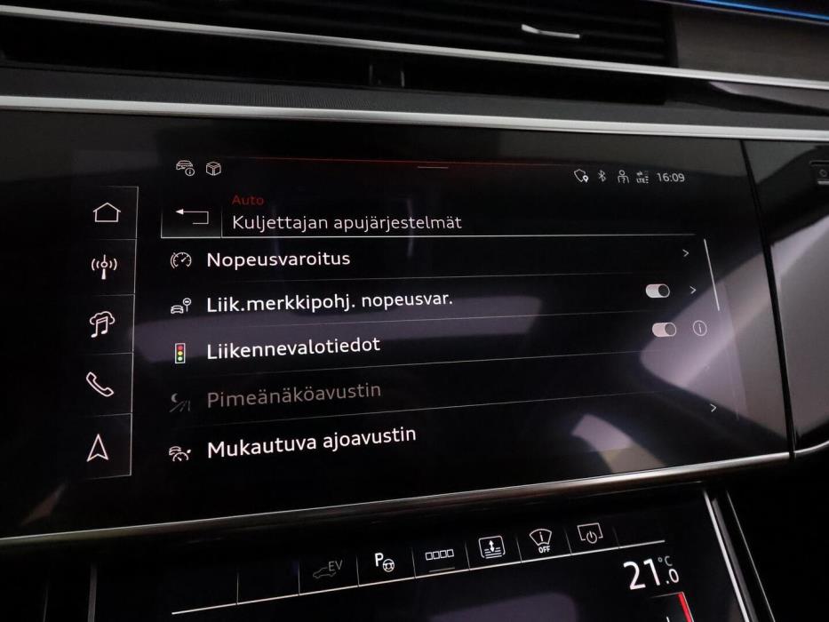 AUDI A8 2025