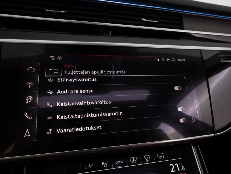 AUDI A8 2025