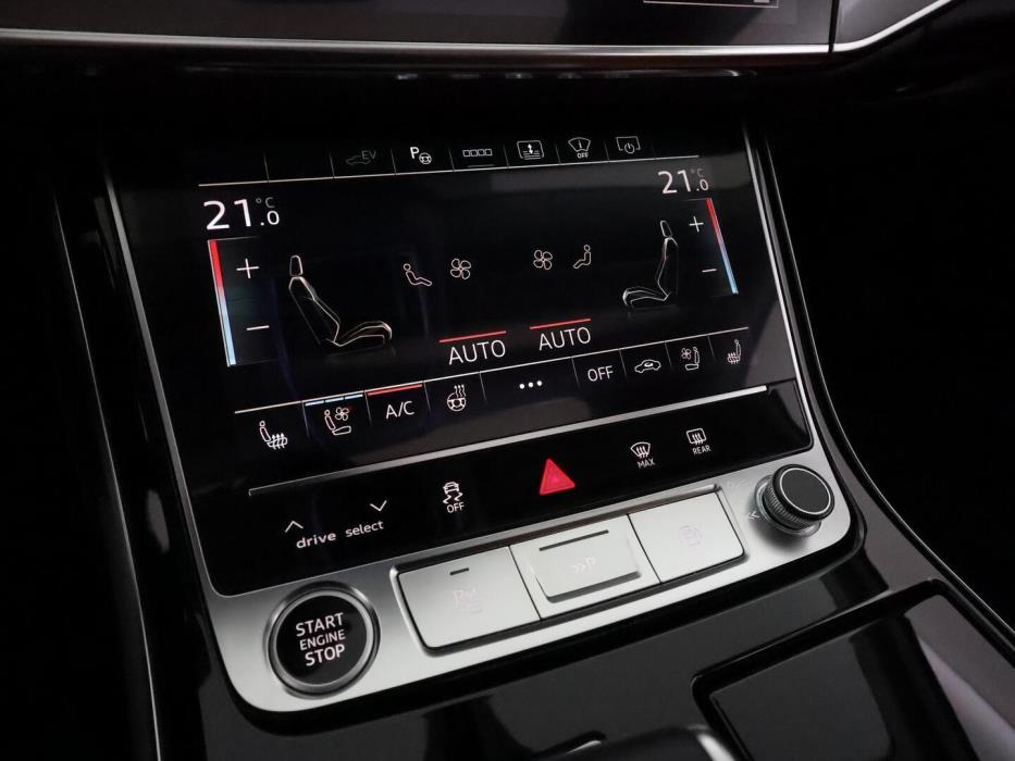 AUDI A8 2025