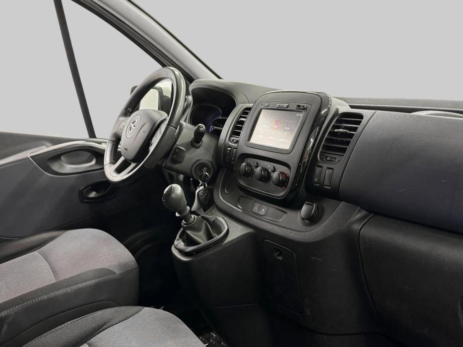 OPEL Vivaro 2016