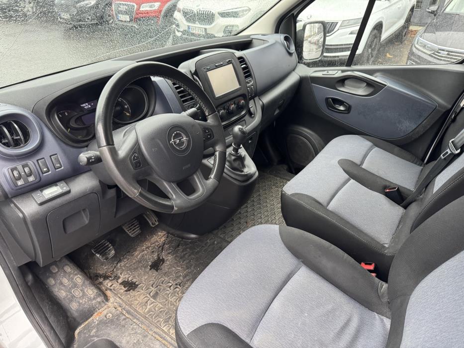 OPEL Vivaro 2016