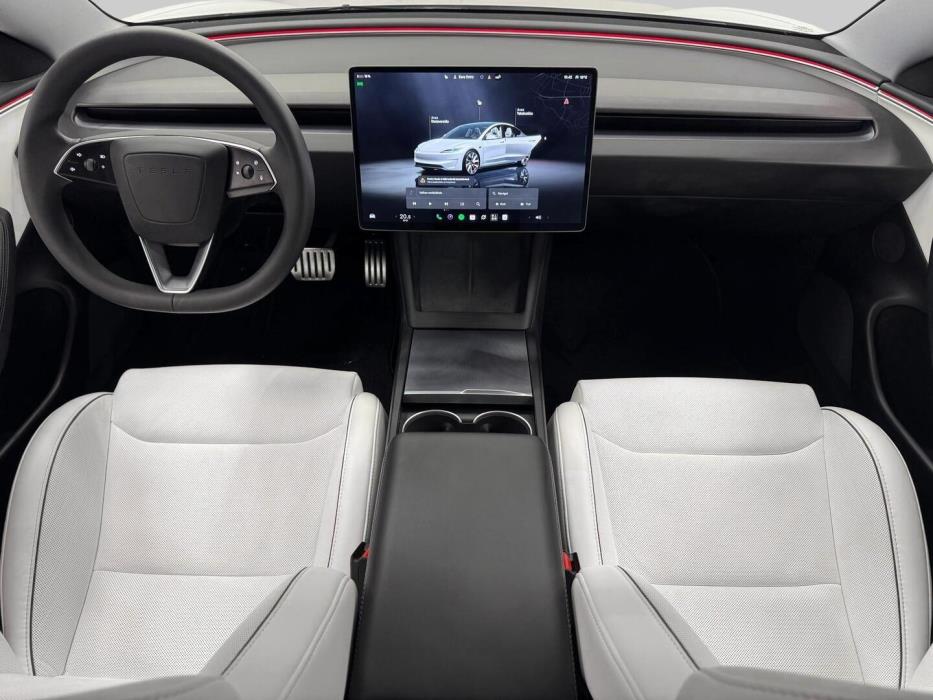TESLA Model 3 2024