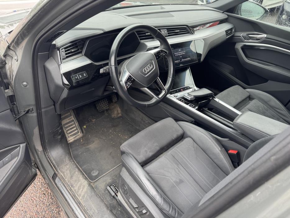 AUDI Q8 e-tron 2024