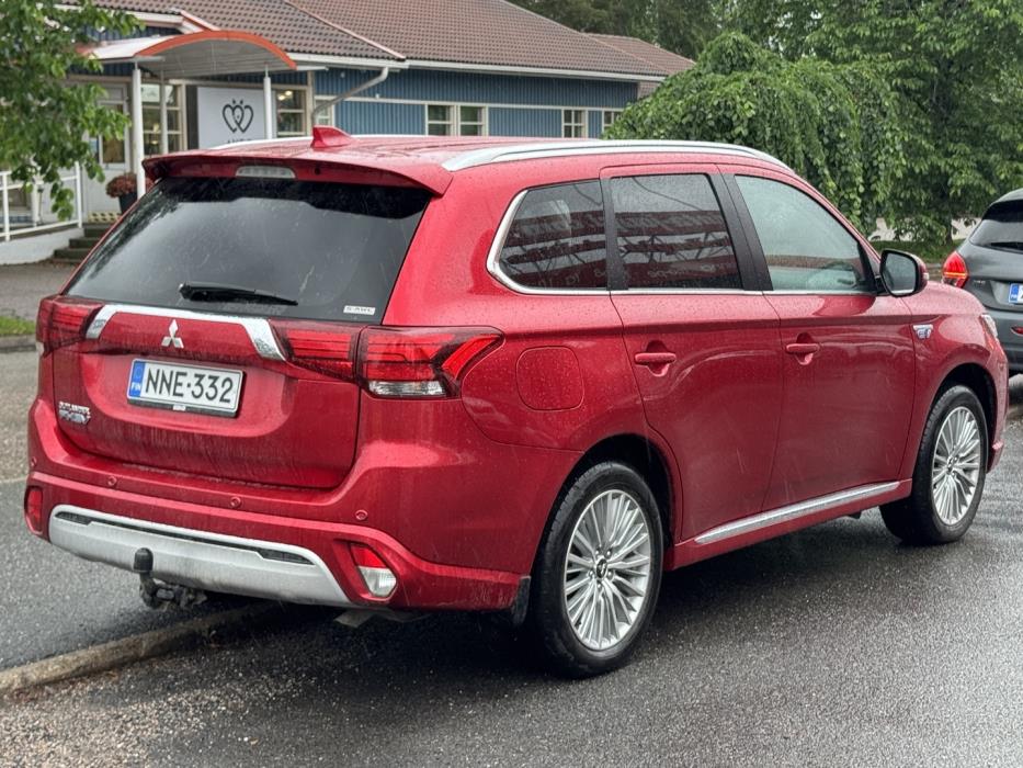 MITSUBISHI Outlander PHEV 2020