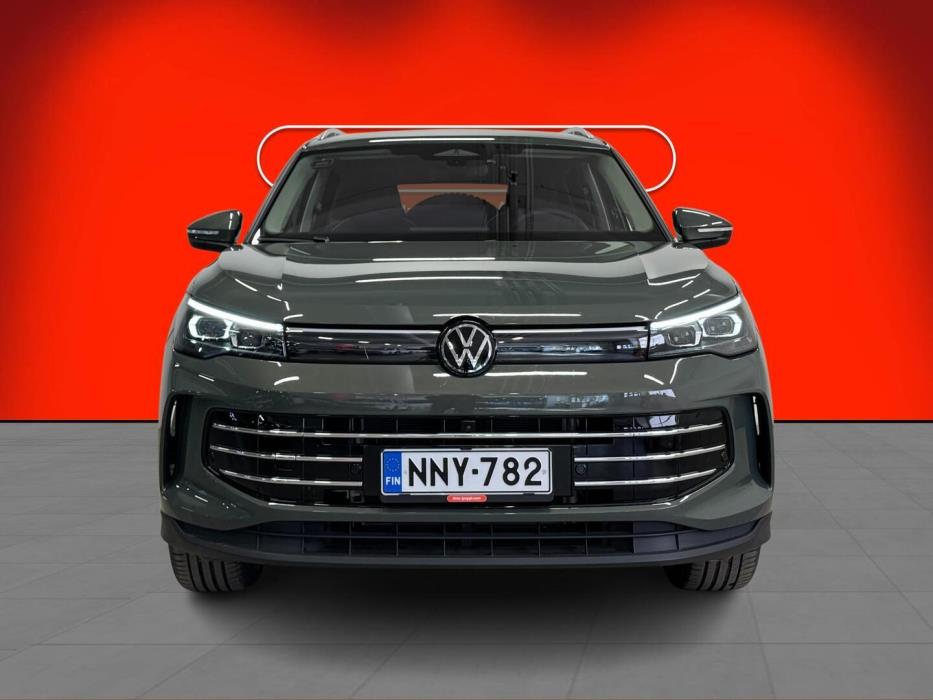 VOLKSWAGEN Tiguan 2024