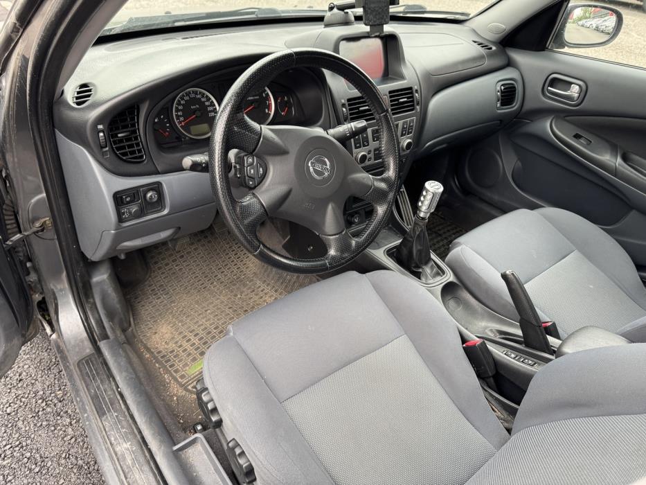 NISSAN Almera 2004
