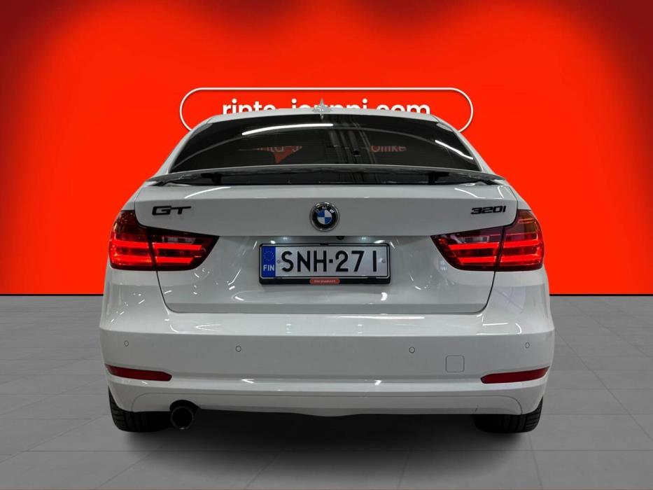 BMW 320 Gran Turismo 2015