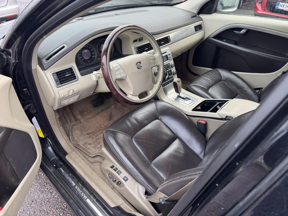VOLVO XC70 2008