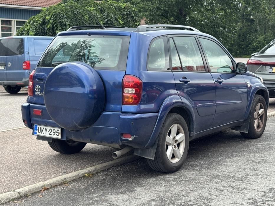 TOYOTA RAV4 2005