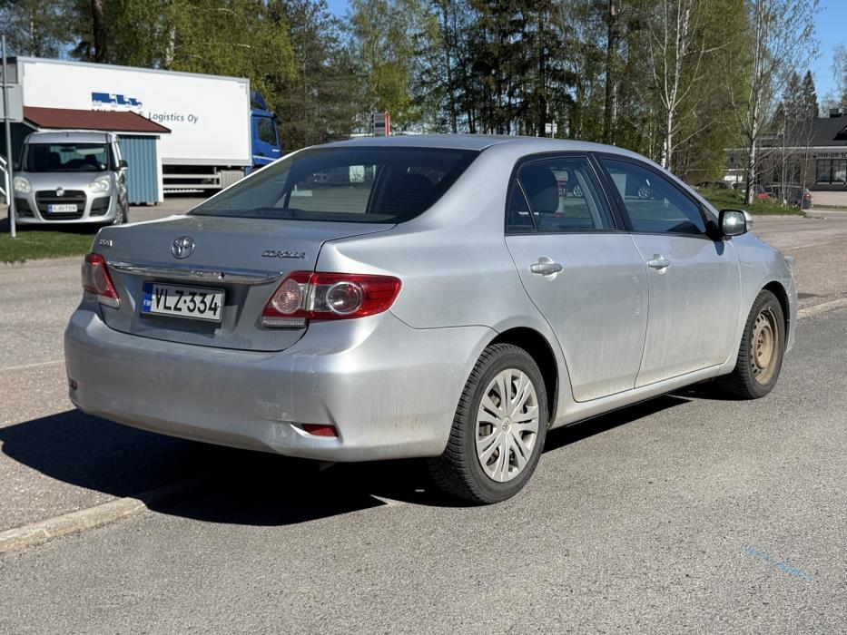 TOYOTA Corolla 2013