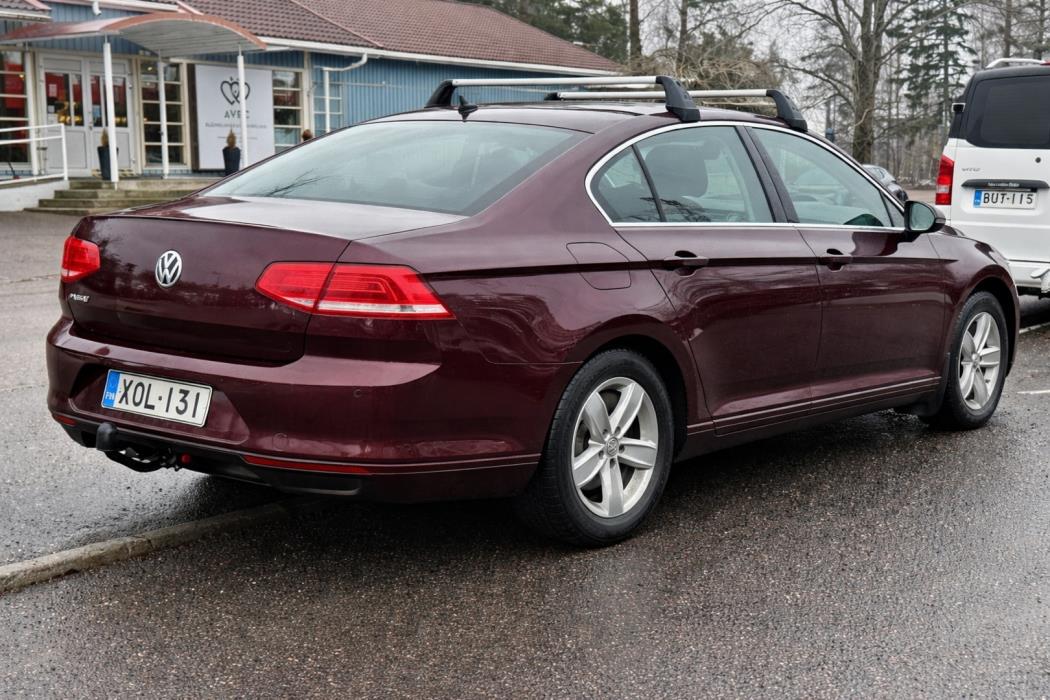 VOLKSWAGEN Passat 2018