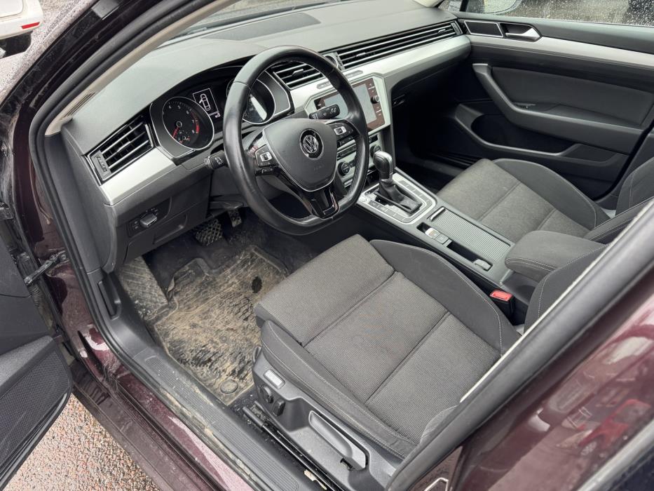 VOLKSWAGEN Passat 2018