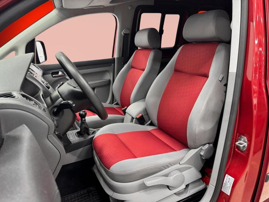 VOLKSWAGEN Caddy 2009