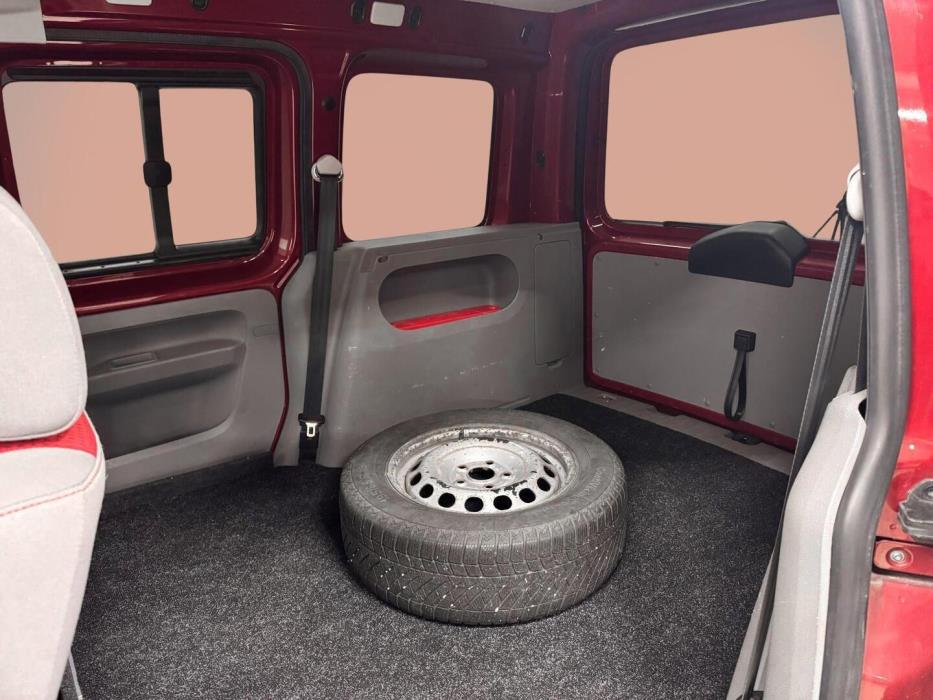 VOLKSWAGEN Caddy 2009