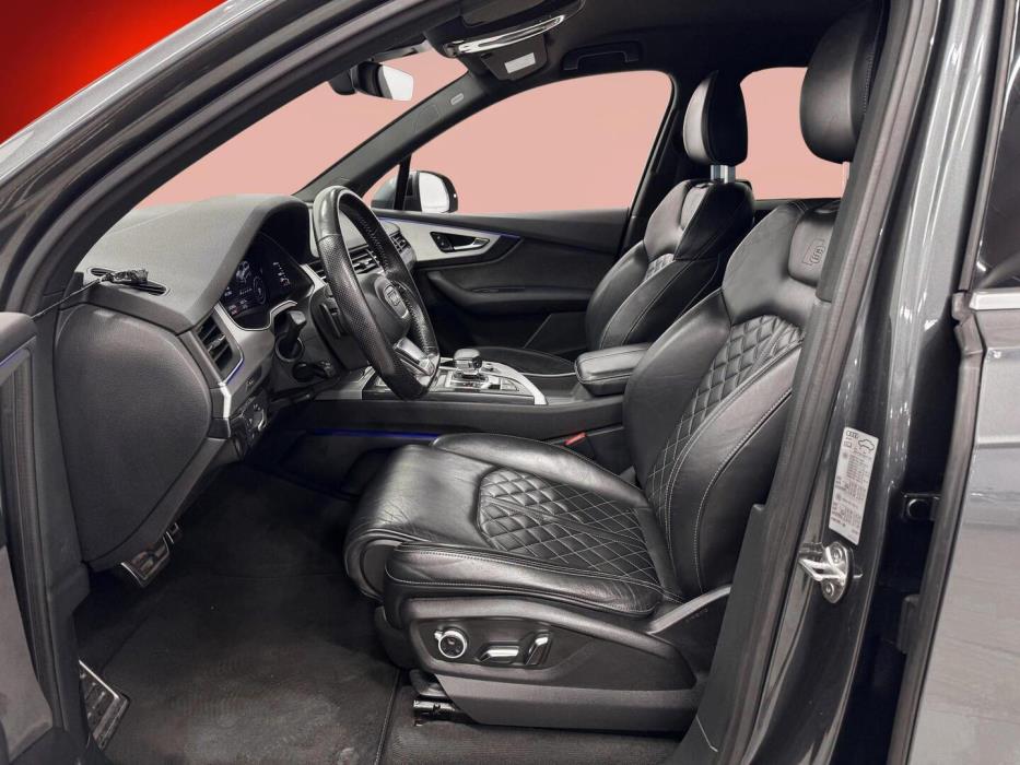 AUDI Q7 2017