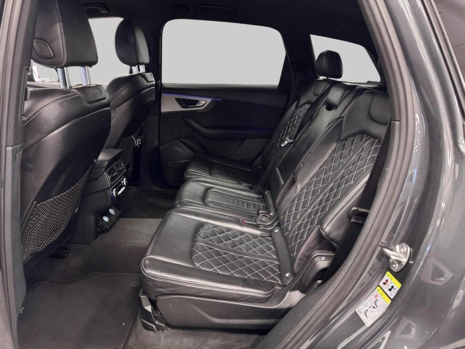 AUDI Q7 2017