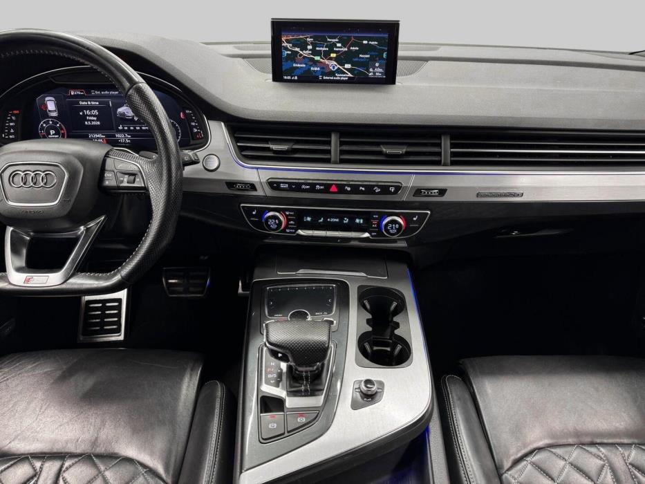 AUDI Q7 2017