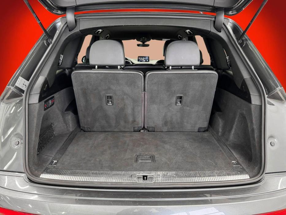 AUDI Q7 2017