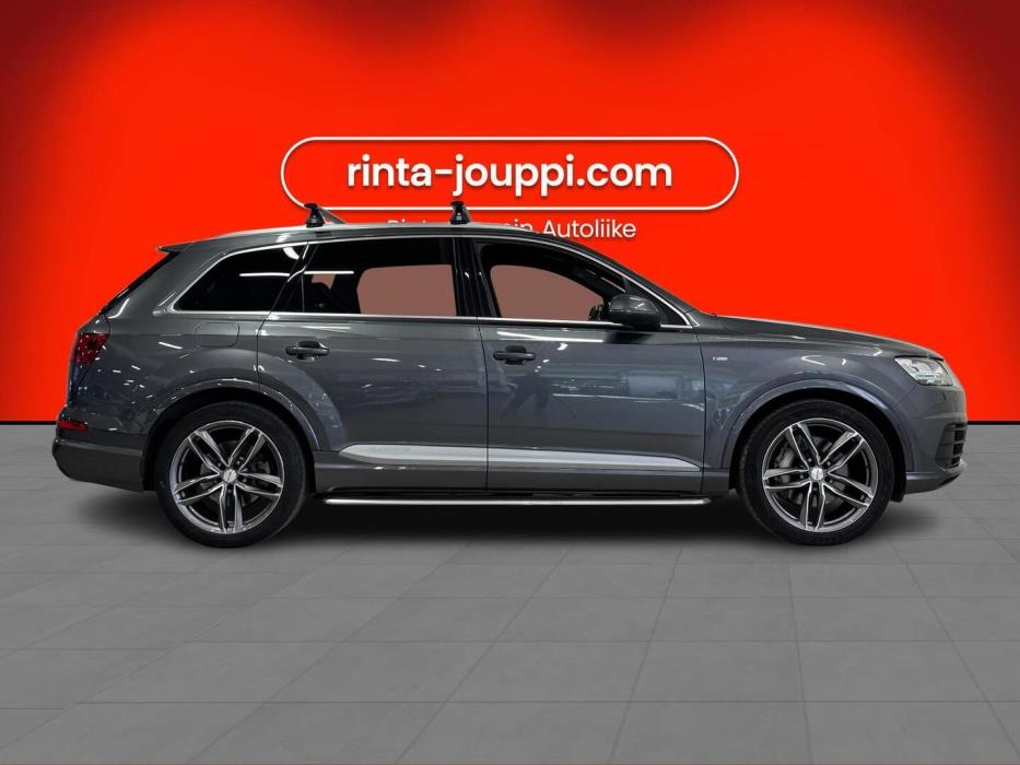 AUDI Q7 2017