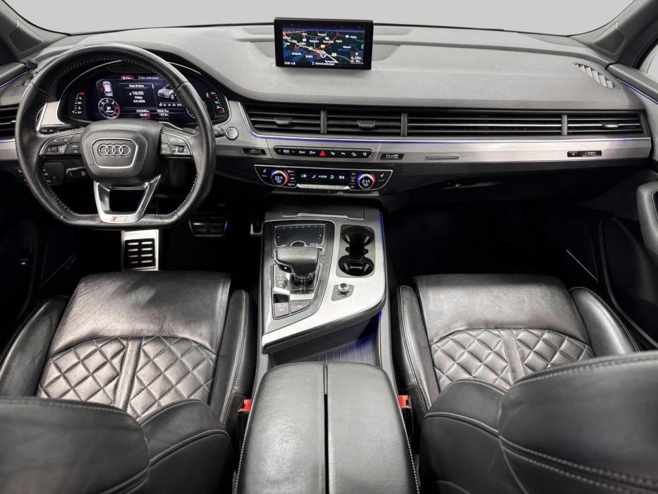 AUDI Q7 2017