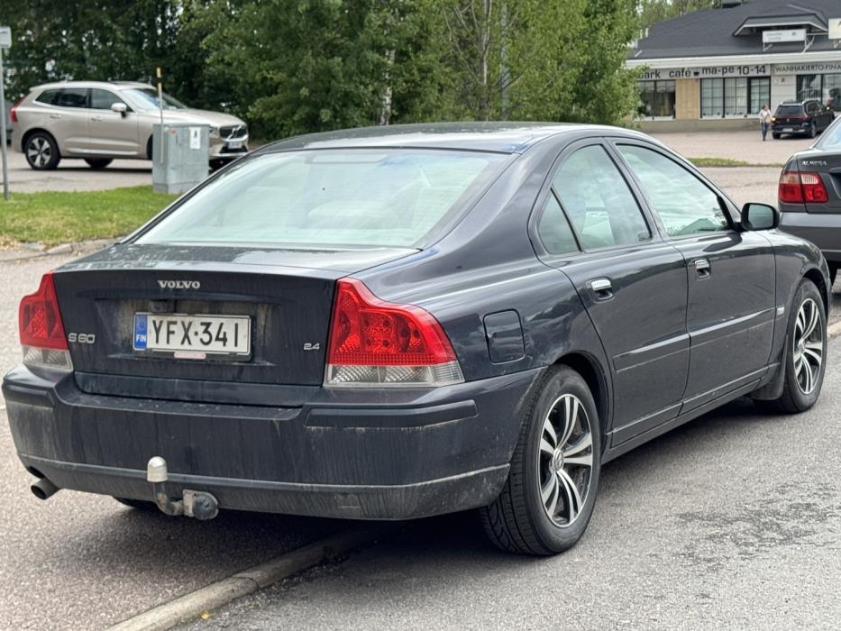VOLVO S60 2005