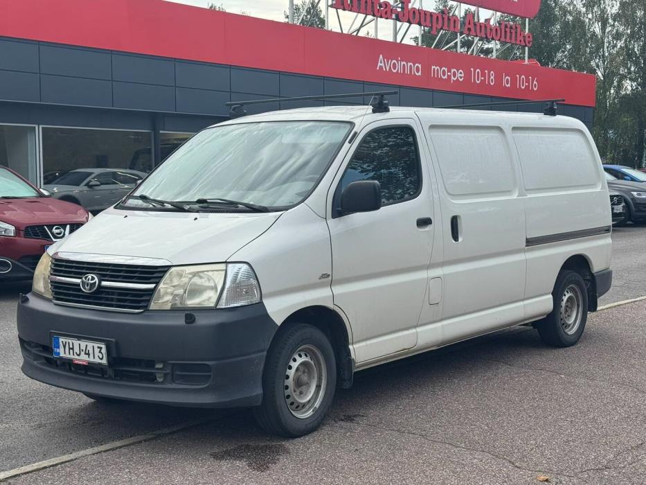 TOYOTA Hiace 2010