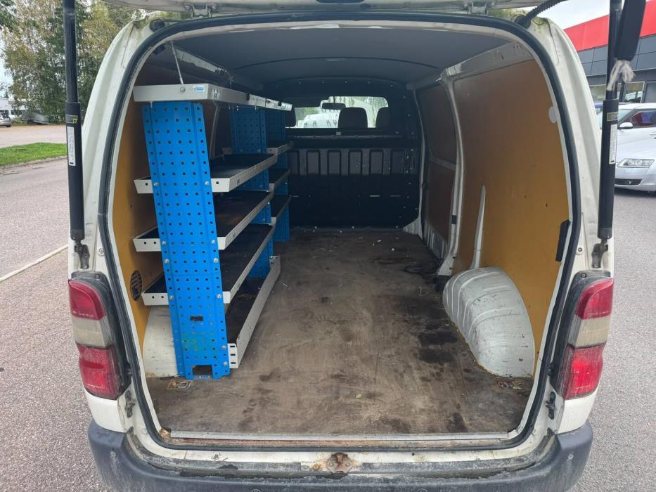 TOYOTA Hiace 2010