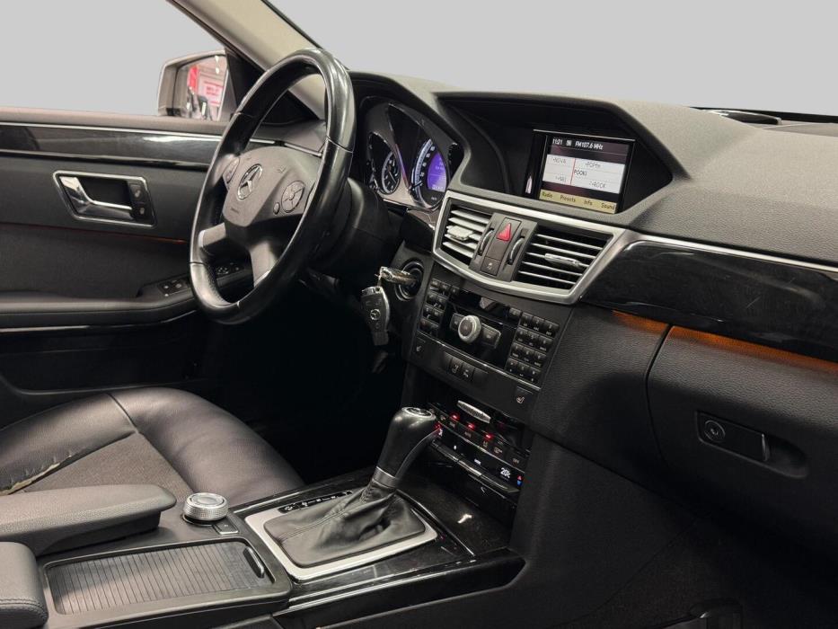 MERCEDES-BENZ E 2010