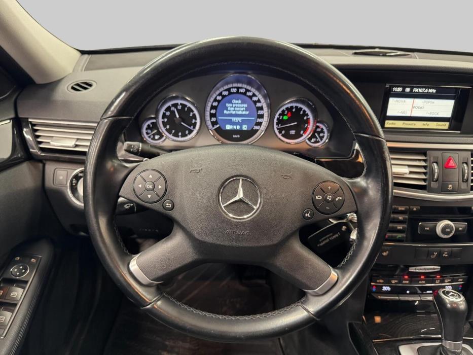 MERCEDES-BENZ E 2010