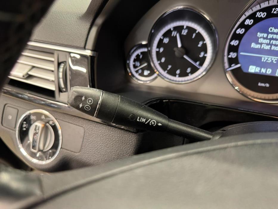 MERCEDES-BENZ E 2010