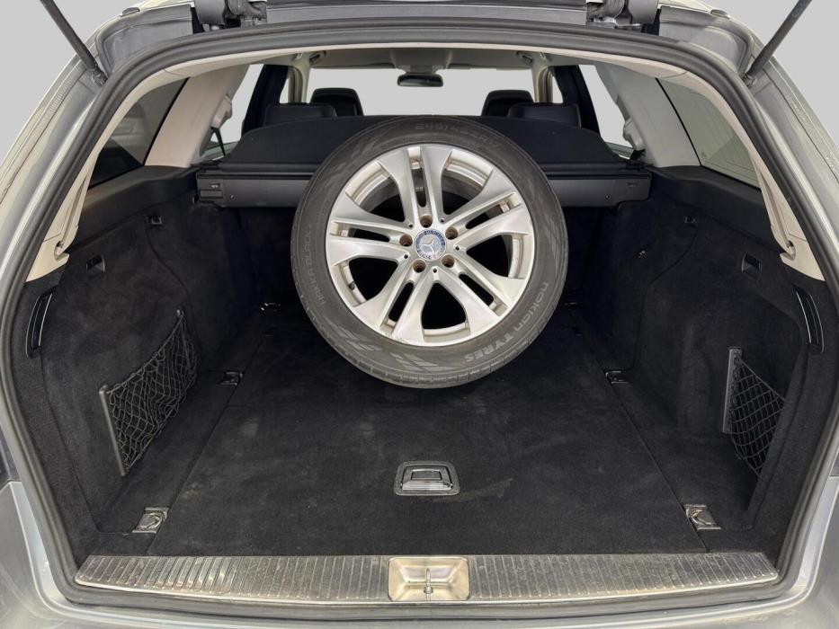 MERCEDES-BENZ E 2010