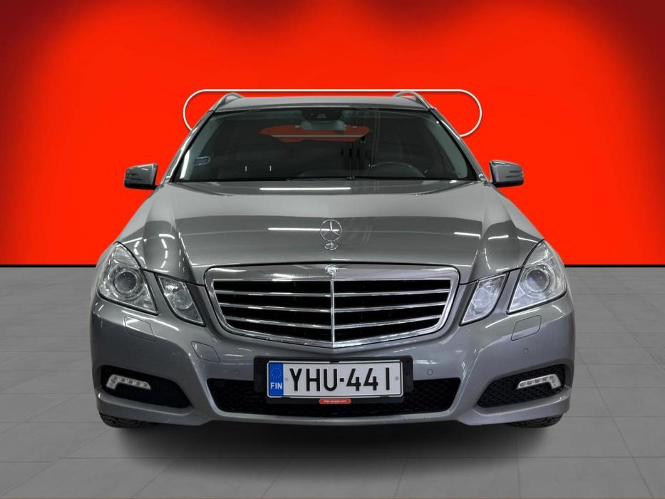 MERCEDES-BENZ E 2010