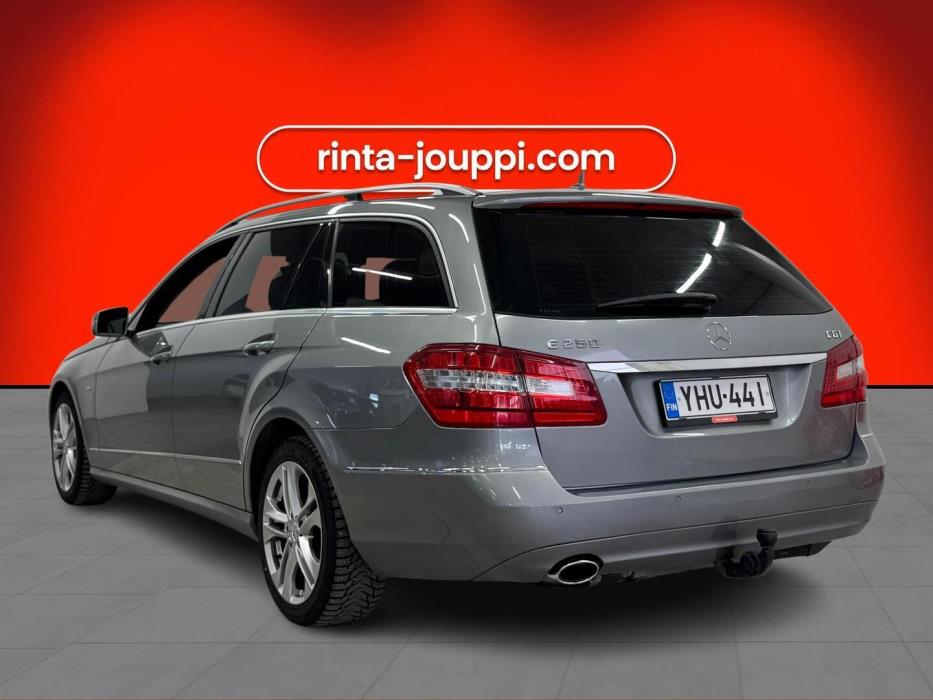 MERCEDES-BENZ E 2010